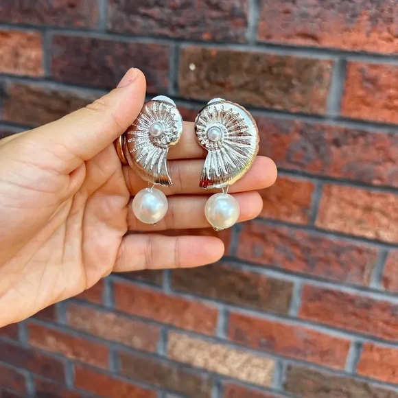 Seashell Pearl Snail Earrings - Picture 11 of 11